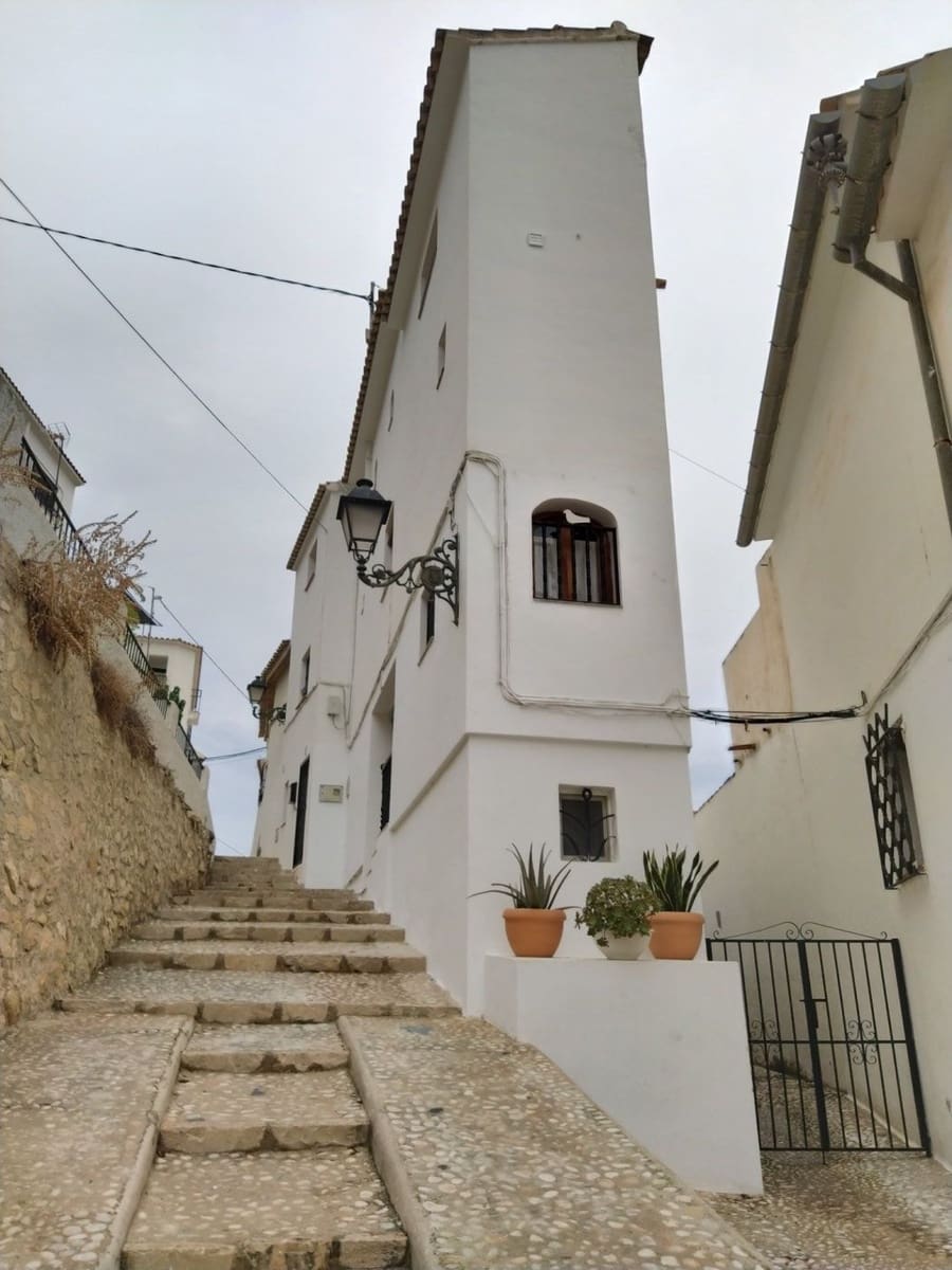 3 bedroom Apartment for sale in Altea with garage - € 2,100,000 (Ref: 6399137)