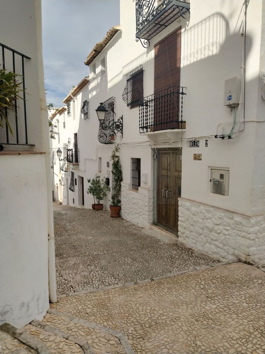 3 bedroom Apartment for sale in Altea with garage - € 2,100,000 (Ref: 6399137)