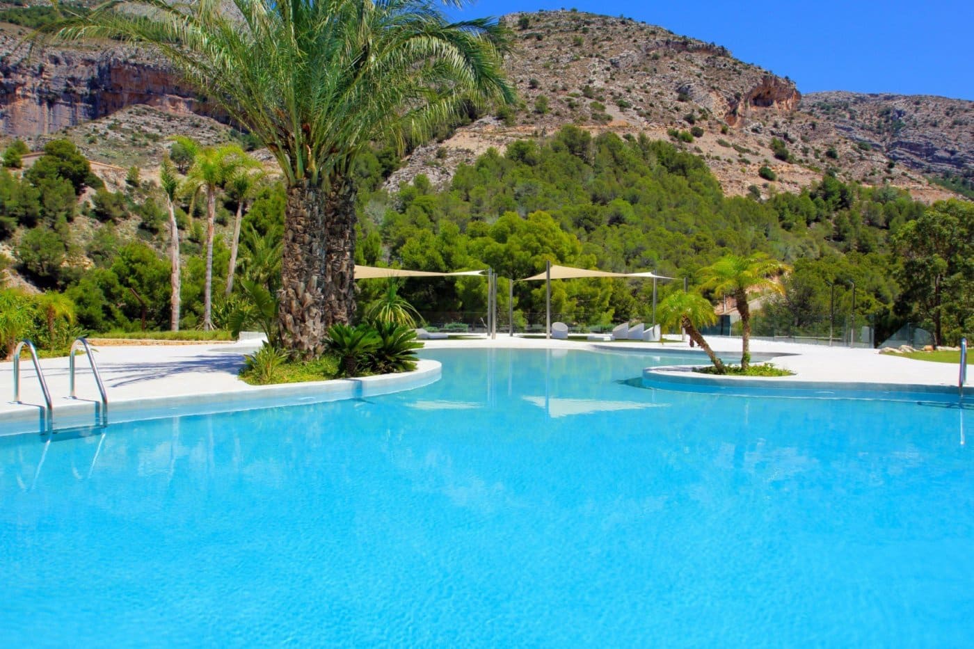 3 bedroom Apartment for sale in Altea with garage - € 2,100,000 (Ref: 6399137)