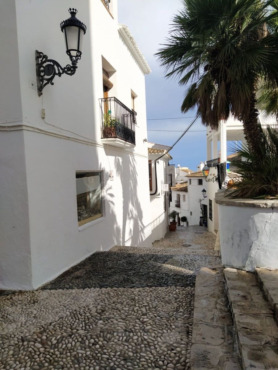 3 bedroom Apartment for sale in Altea with garage - € 2,100,000 (Ref: 6399137)