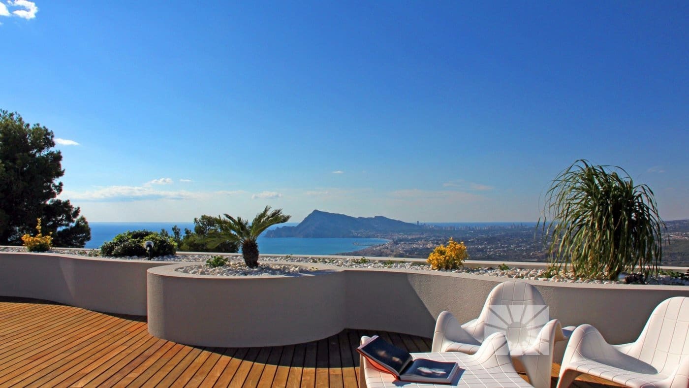3 bedroom Apartment for sale in Altea with garage - € 2,100,000 (Ref: 6399137)