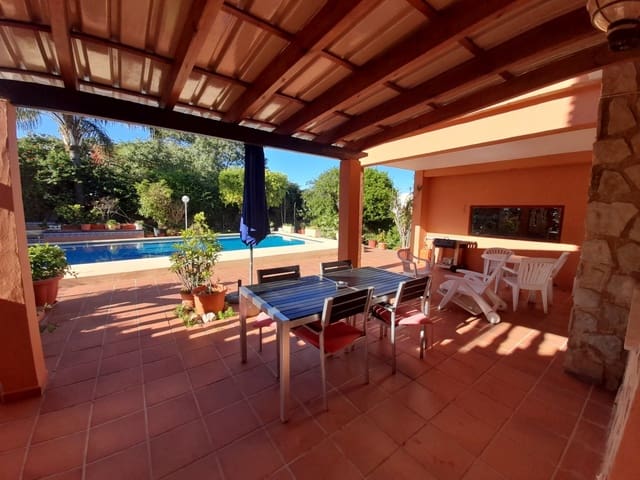 7 bedroom Villa for sale in El Montgó, Dénia with pool garage - € 530,000 (Ref: 6496359)