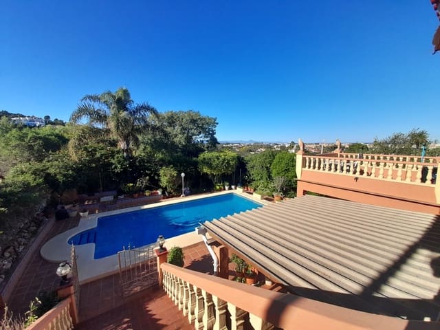 7 bedroom Villa for sale in El Montgó, Dénia with pool garage - € 530,000 (Ref: 6496359)