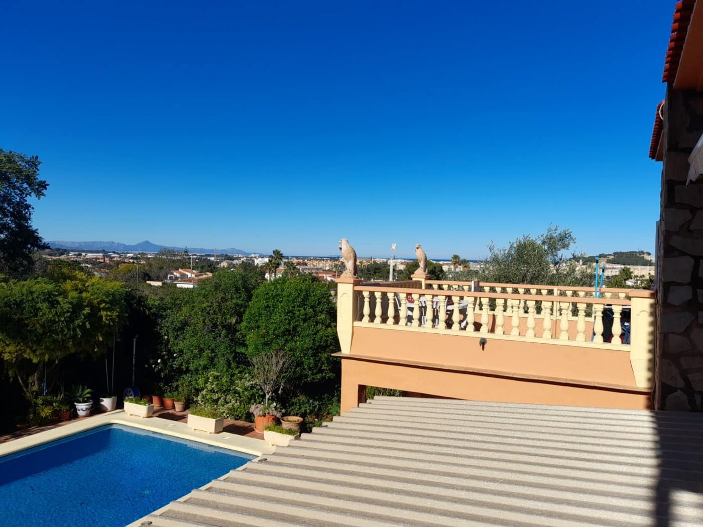 7 bedroom Villa for sale in Denia with pool garage - € 530,000 (Ref: 6496359)