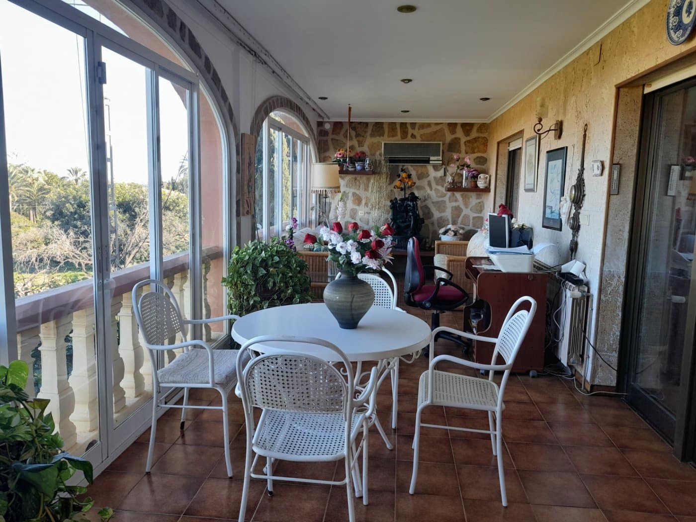 7 bedroom Villa for sale in Denia with pool garage - € 530,000 (Ref: 6496359)