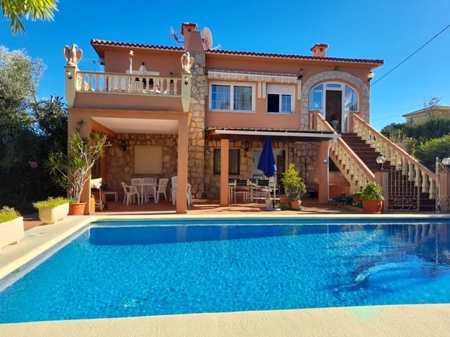 7 bedroom Villa for sale in El Montgó, Dénia with pool garage - € 530,000 (Ref: 6496359)