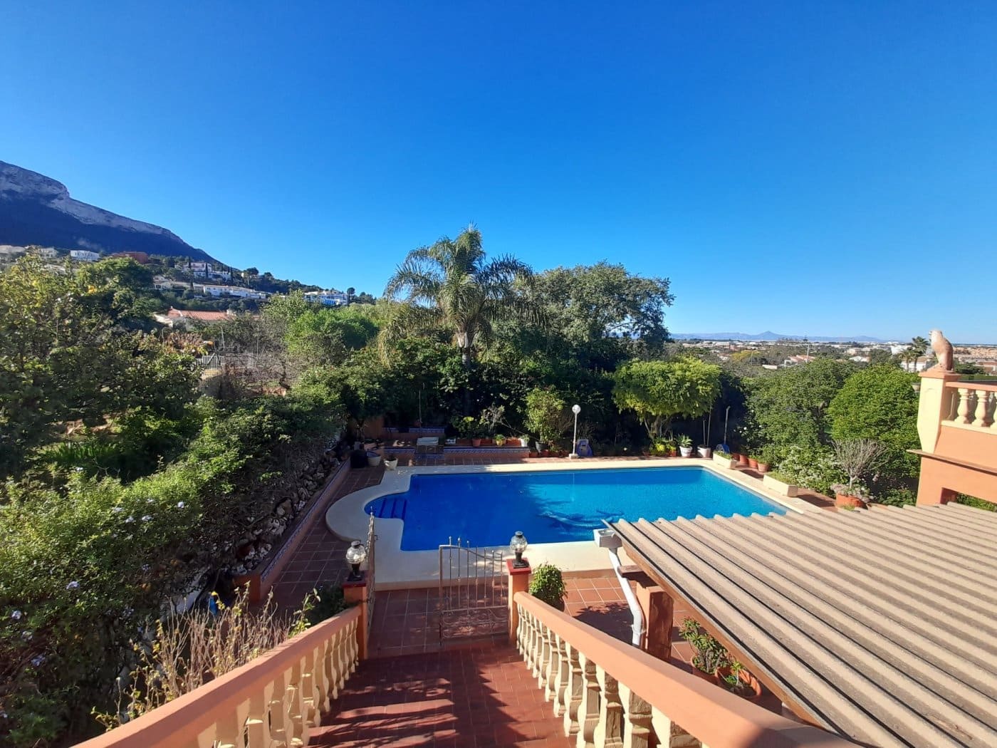 7 bedroom Villa for sale in Denia with pool garage - € 530,000 (Ref: 6496359)