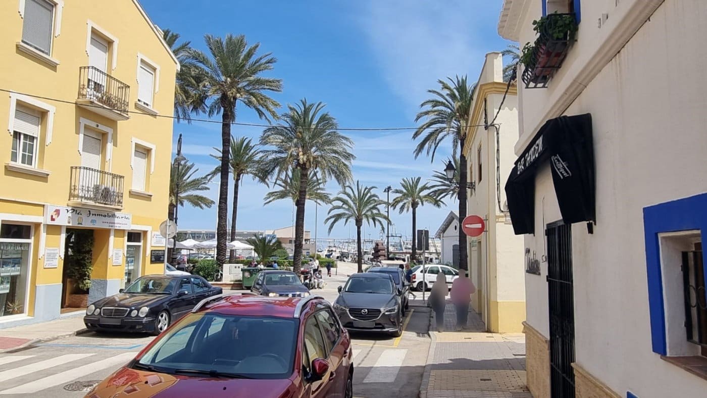 Virksomhed til leje i Denia - € 1.600 (Ref: 6520090)