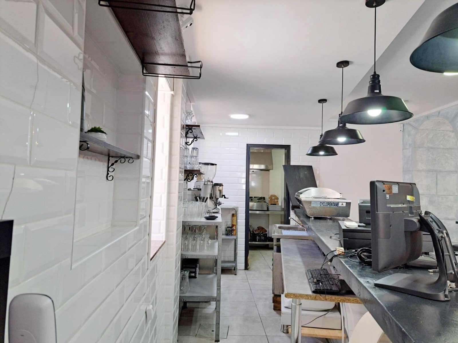 Virksomhed til leje i Denia - € 1.600 (Ref: 6520090)