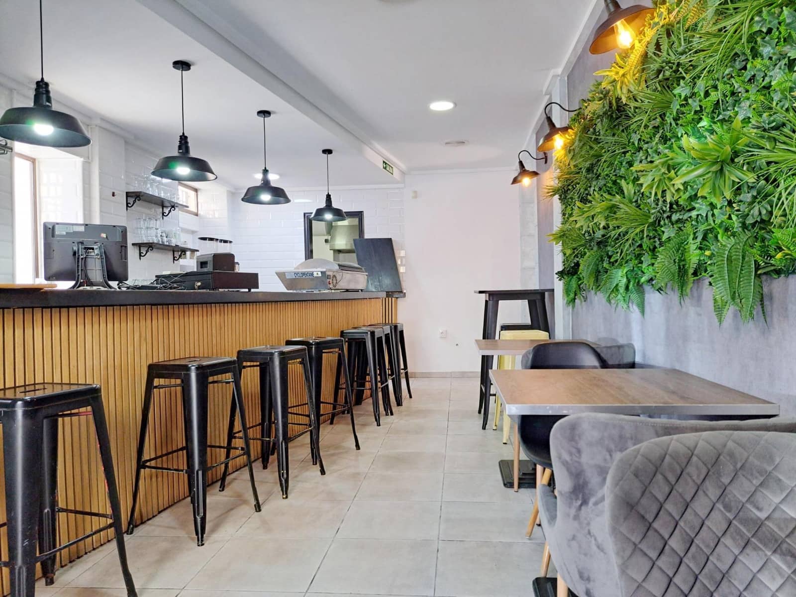 Virksomhed til leje i Denia - € 1.600 (Ref: 6520090)