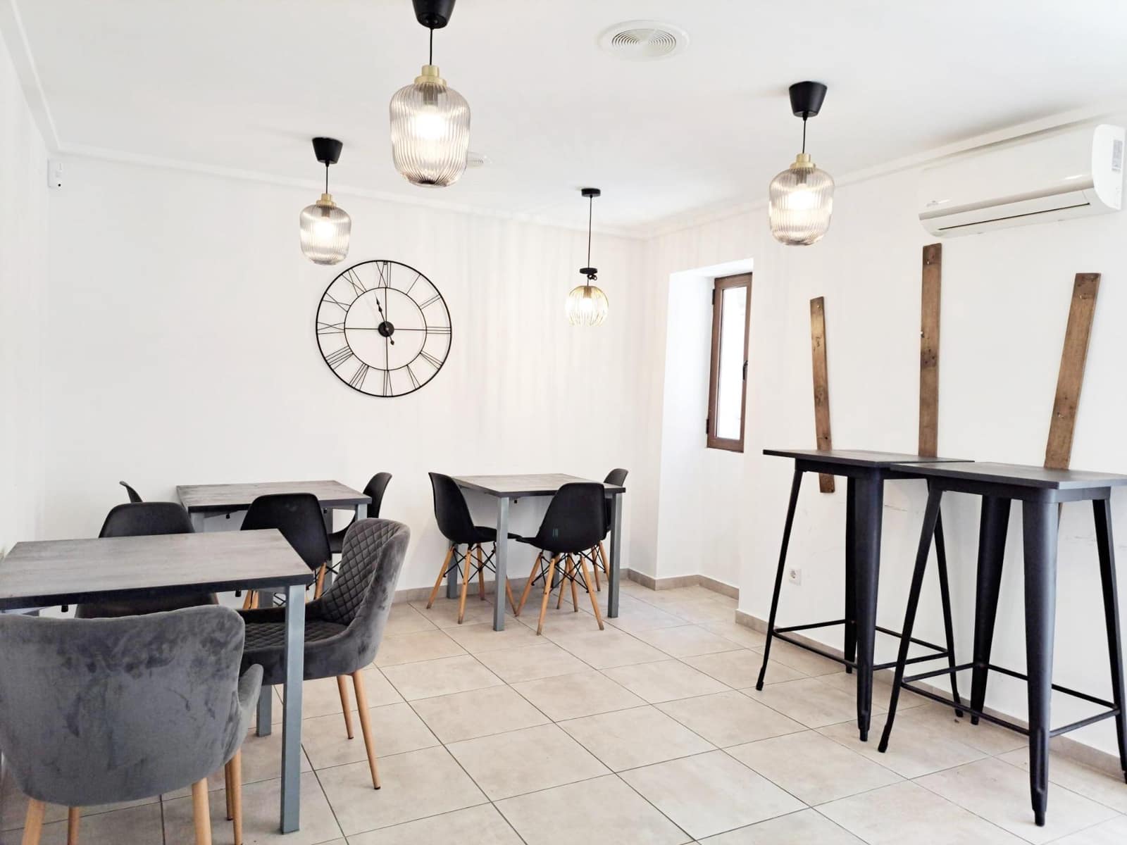 Virksomhed til leje i Denia - € 1.600 (Ref: 6520090)