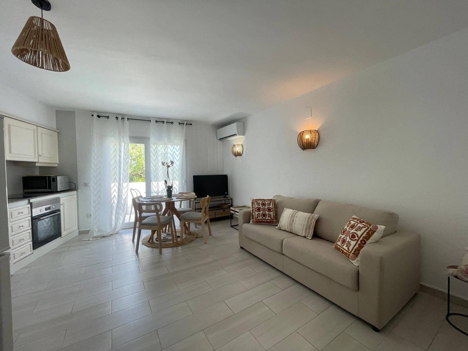 1 sypialnia Apartament do wynajęcia w Denia z basenem - 750 € (Ref: 6638022)