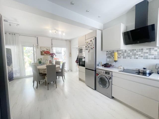 3 makuuhuone Rivitalo myytävänä paikassa Monte Pedreguer, Pedreguer mukana uima-altaan - 315 000 € (Ref: 7098961)