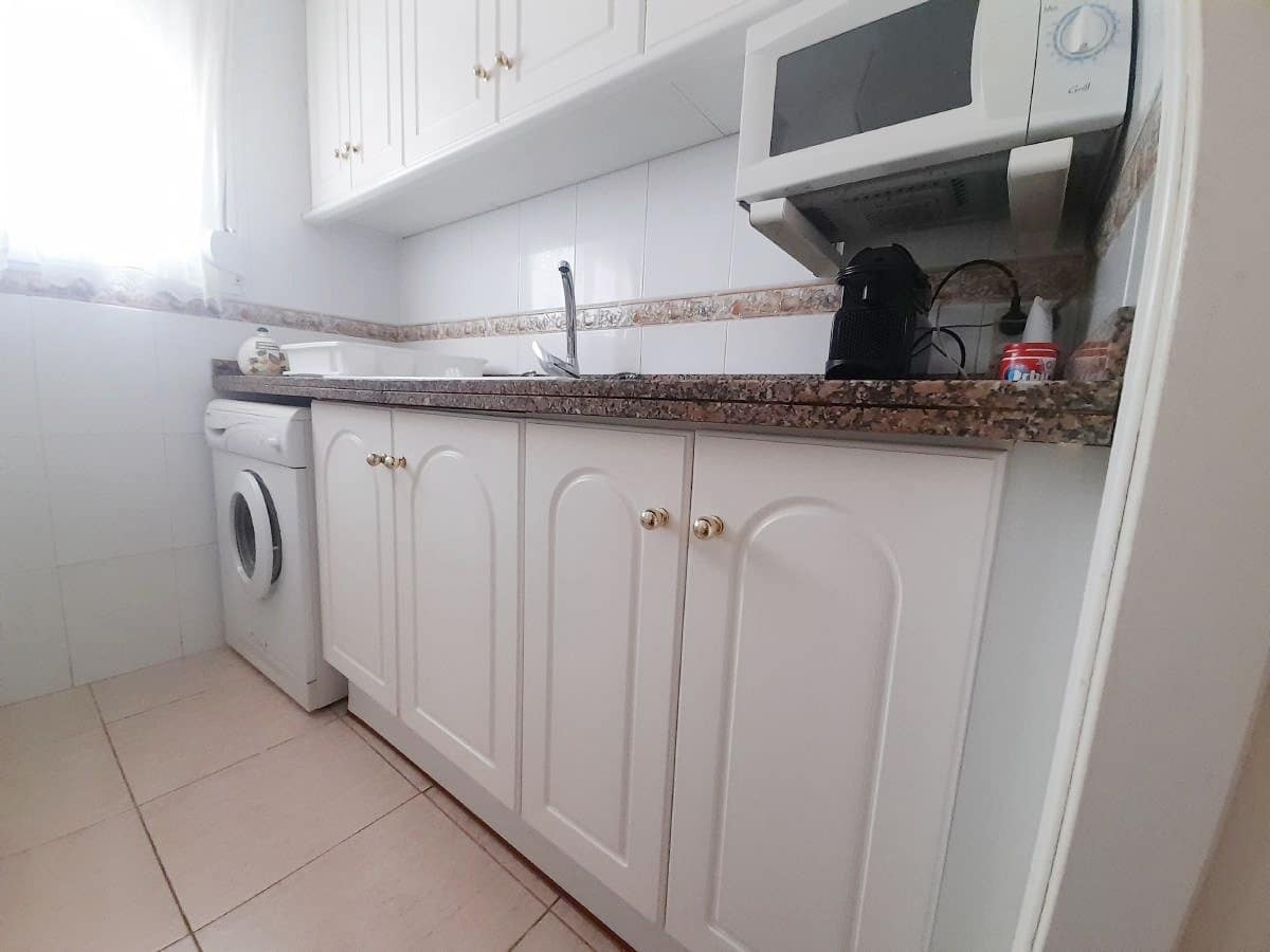 2 soverom Leilighet til leie i Denia med svømmebasseng - € 750 (Ref: 7564908)