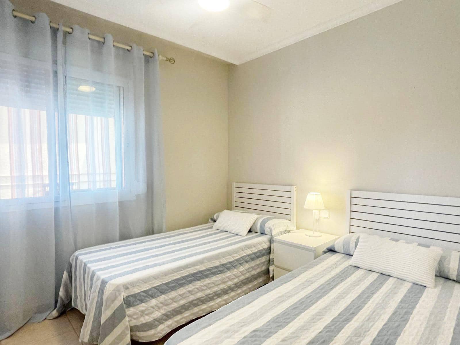 2 soverom Leilighet til leie i Denia med svømmebasseng - € 750 (Ref: 7564908)