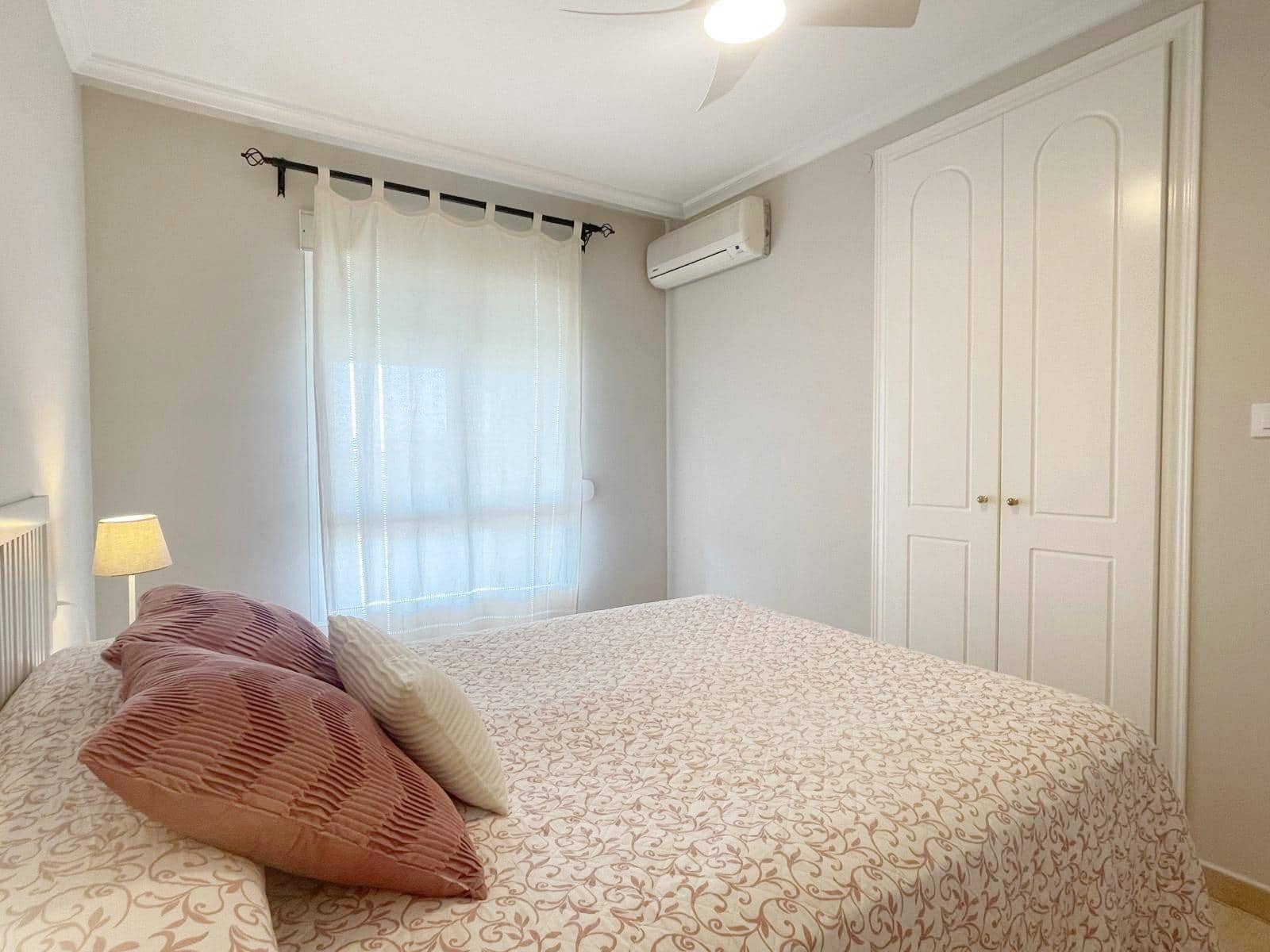 2 soverom Leilighet til leie i Denia med svømmebasseng - € 750 (Ref: 7564908)