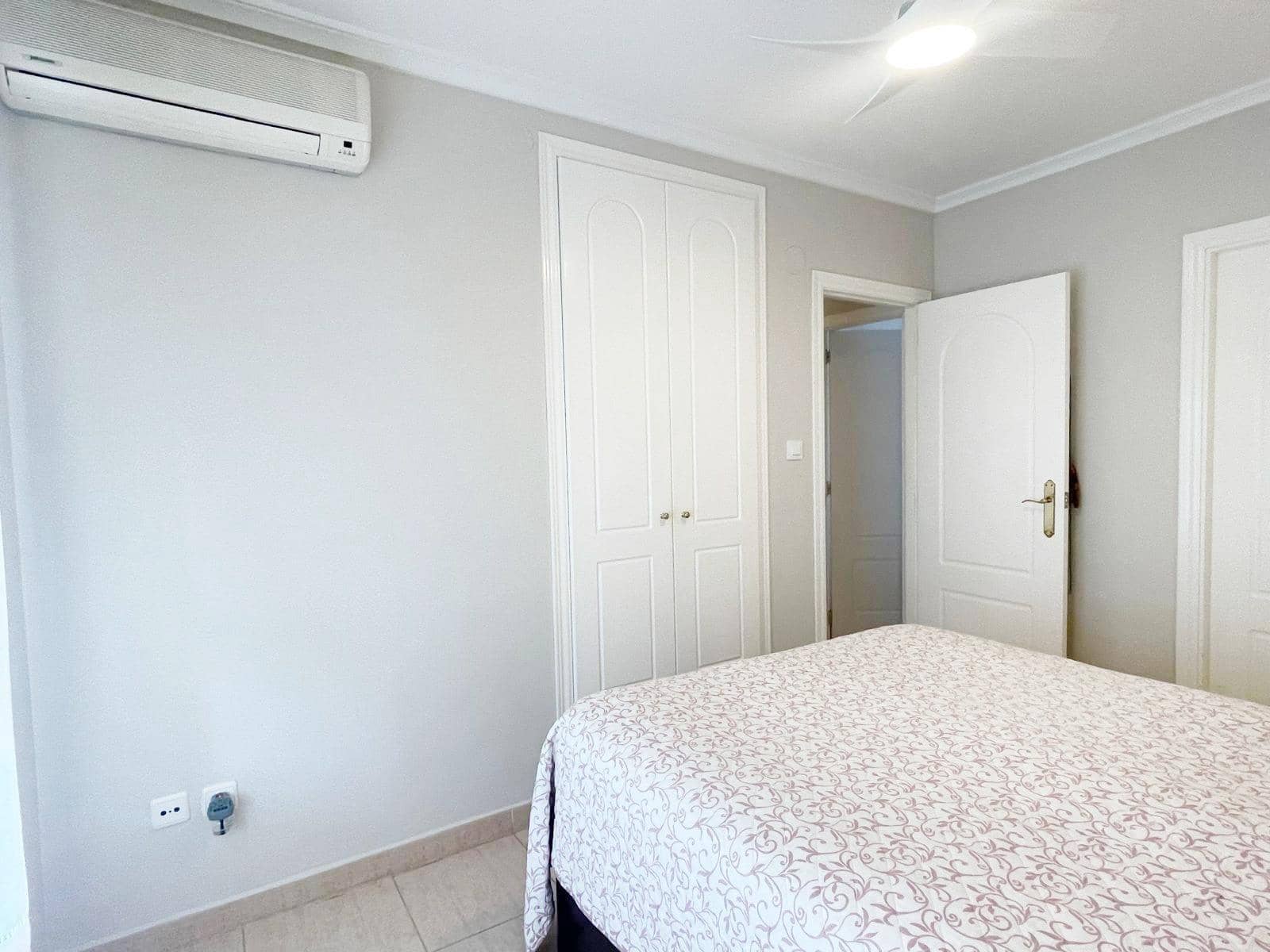 2 soverom Leilighet til leie i Denia med svømmebasseng - € 750 (Ref: 7564908)