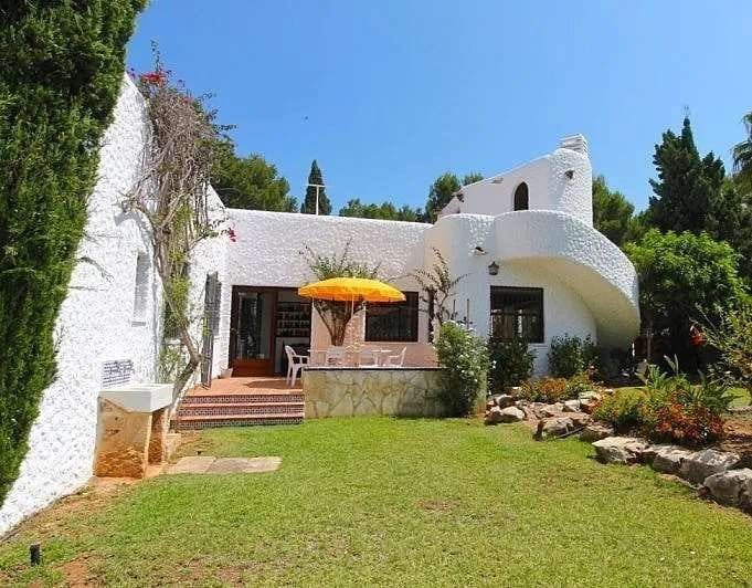 4 soveværelse Villa til leje i Denia med swimmingpool garage - € 1.700 (Ref: 7564919)