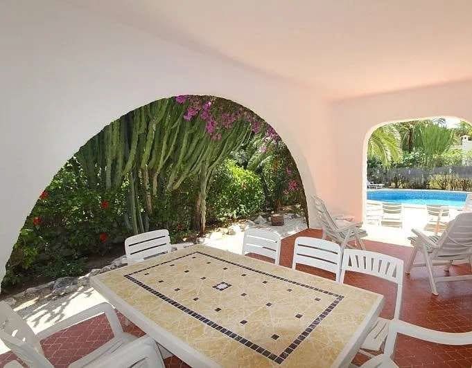 4 soveværelse Villa til leje i Denia med swimmingpool garage - € 1.700 (Ref: 7564919)