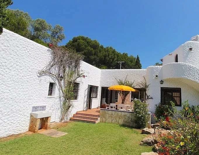 4 soveværelse Villa til leje i Denia med swimmingpool garage - € 1.700 (Ref: 7564919)