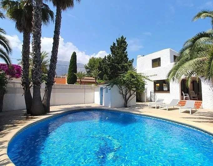 4 soveværelse Villa til leje i Denia med swimmingpool garage - € 1.700 (Ref: 7564919)