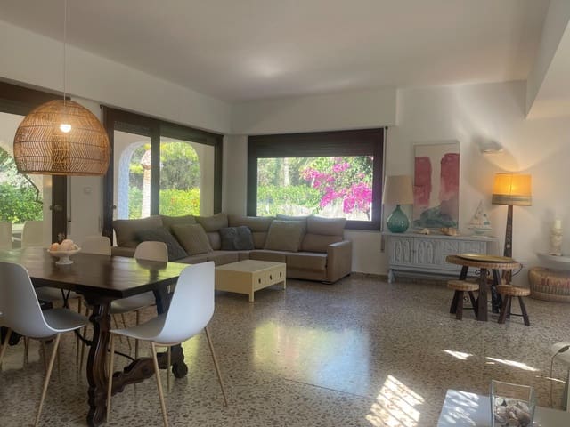 4 slaapkamer Villa te huur in Las Rotas / Les Rotes, Dénia met zwembad garage - € 1.700 (Ref: 7564919)
