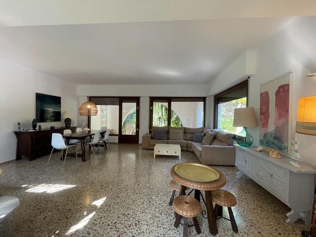 4 slaapkamer Villa te huur in Las Rotas / Les Rotes, Dénia met zwembad garage - € 1.700 (Ref: 7564919)