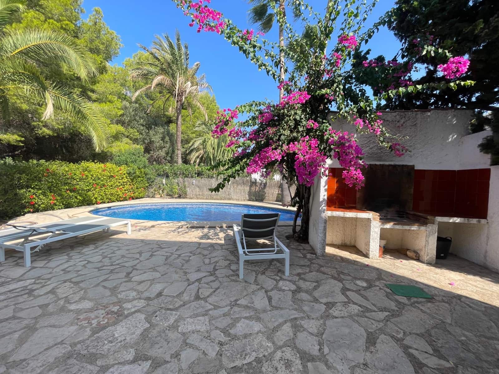 4 soveværelse Villa til leje i Denia med swimmingpool garage - € 1.700 (Ref: 7564919)