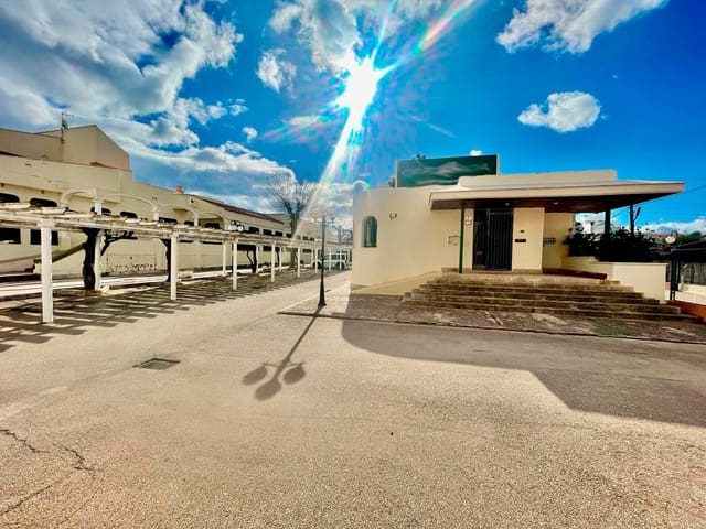 Kaupallinen myytävänä paikassa Las Marinas / Les Marines, Dénia - 270 000 € (Ref: 7568446)