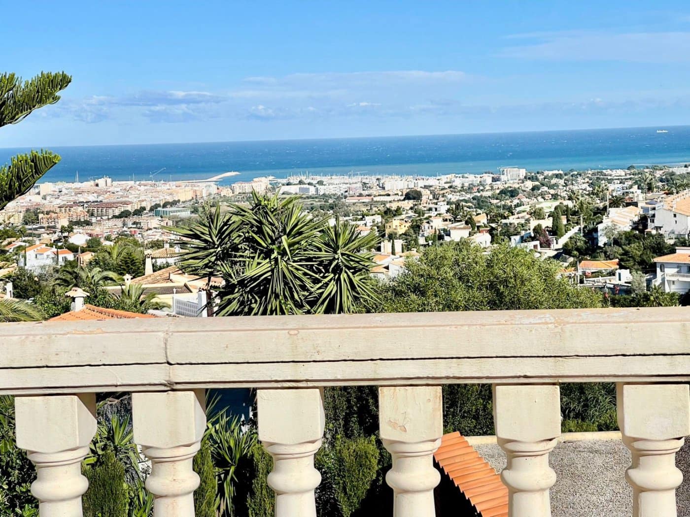 Chalet de 3 habitaciones en Dénia en venta con piscina garaje - 598.000 € (Ref: 7568447)