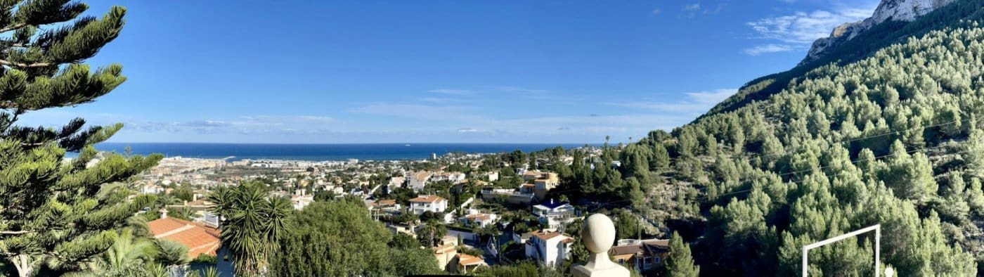 Chalet de 3 habitaciones en Dénia en venta con piscina garaje - 598.000 € (Ref: 7568447)