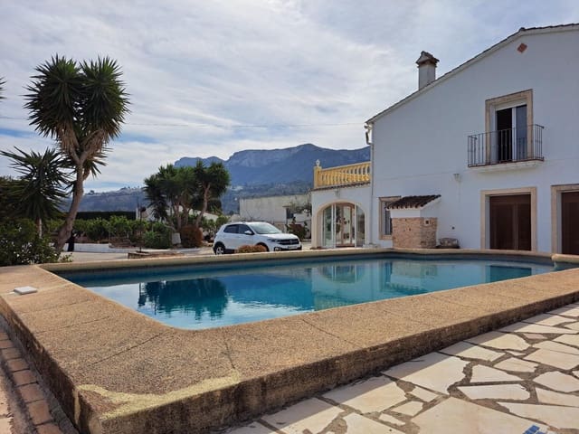 6 Zimmer Finca/Landgut zu verkaufen in Dénia mit Pool Garage - 990.000 € (Ref: 7568454)
