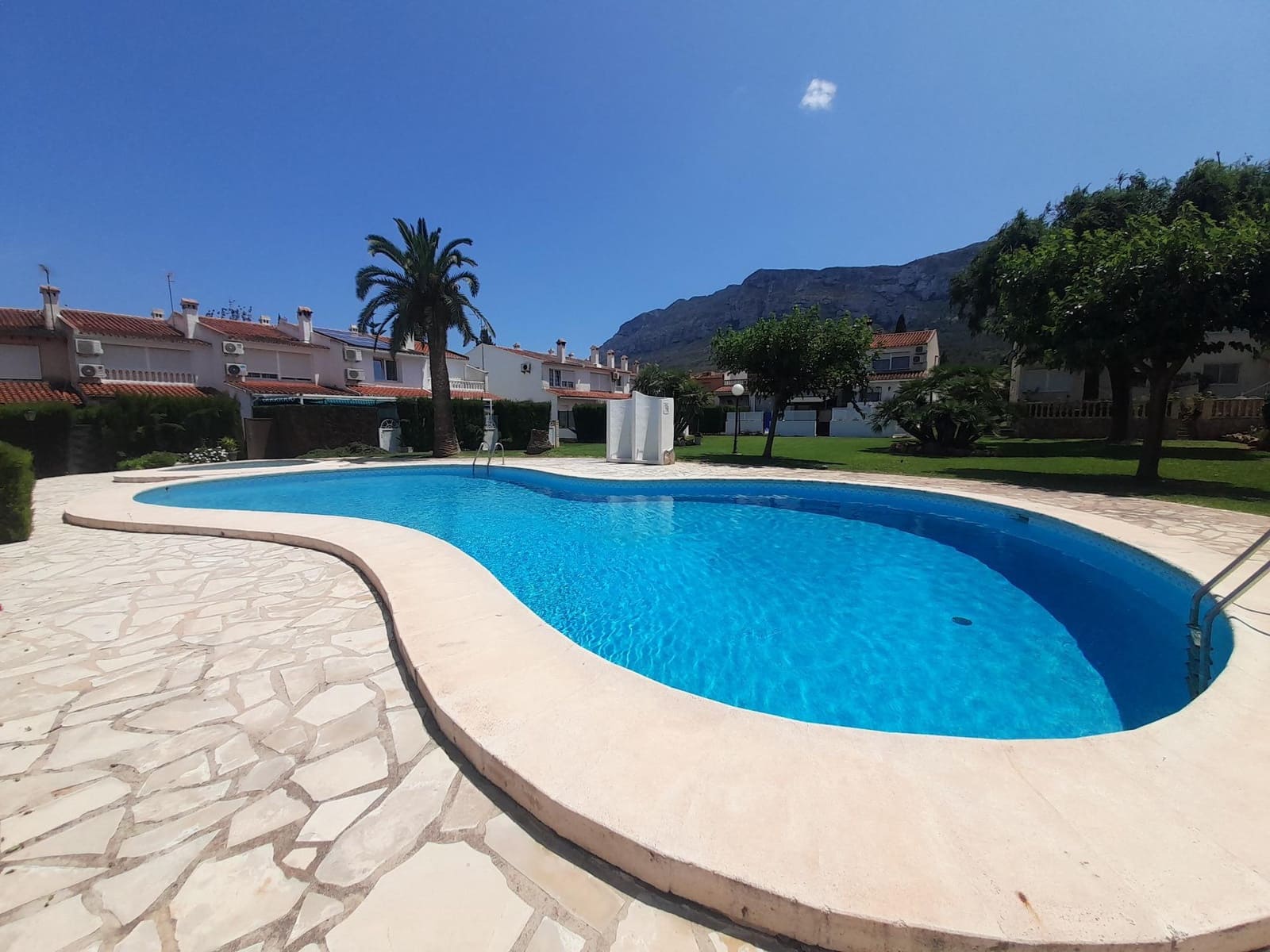 Adosado de 2 habitaciones en Dénia en venta con piscina - 262.500 € (Ref: 7617554)