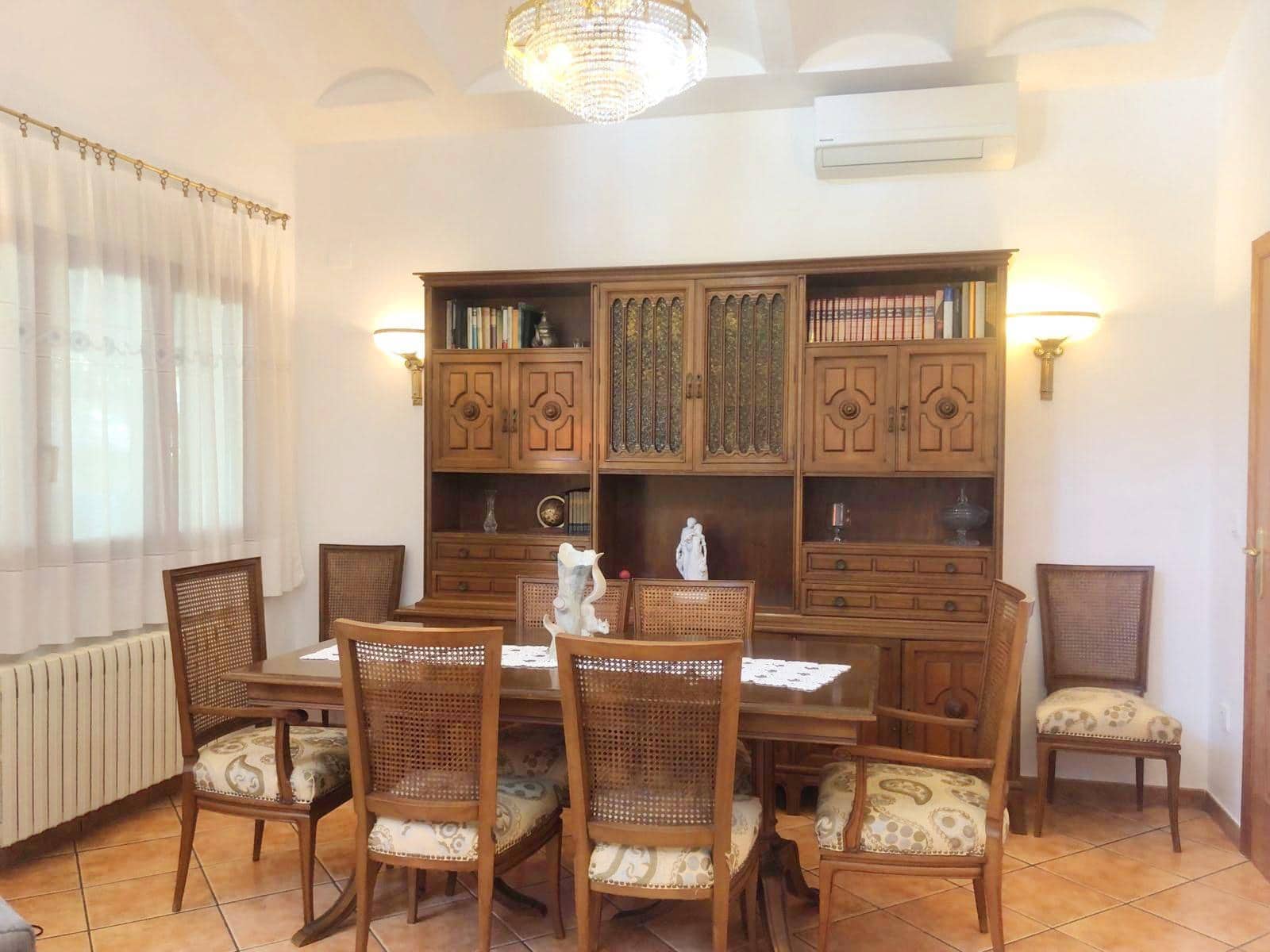 4 bedroom Villa for rent in Denia with pool garage - € 2,600 (Ref: 7634799)