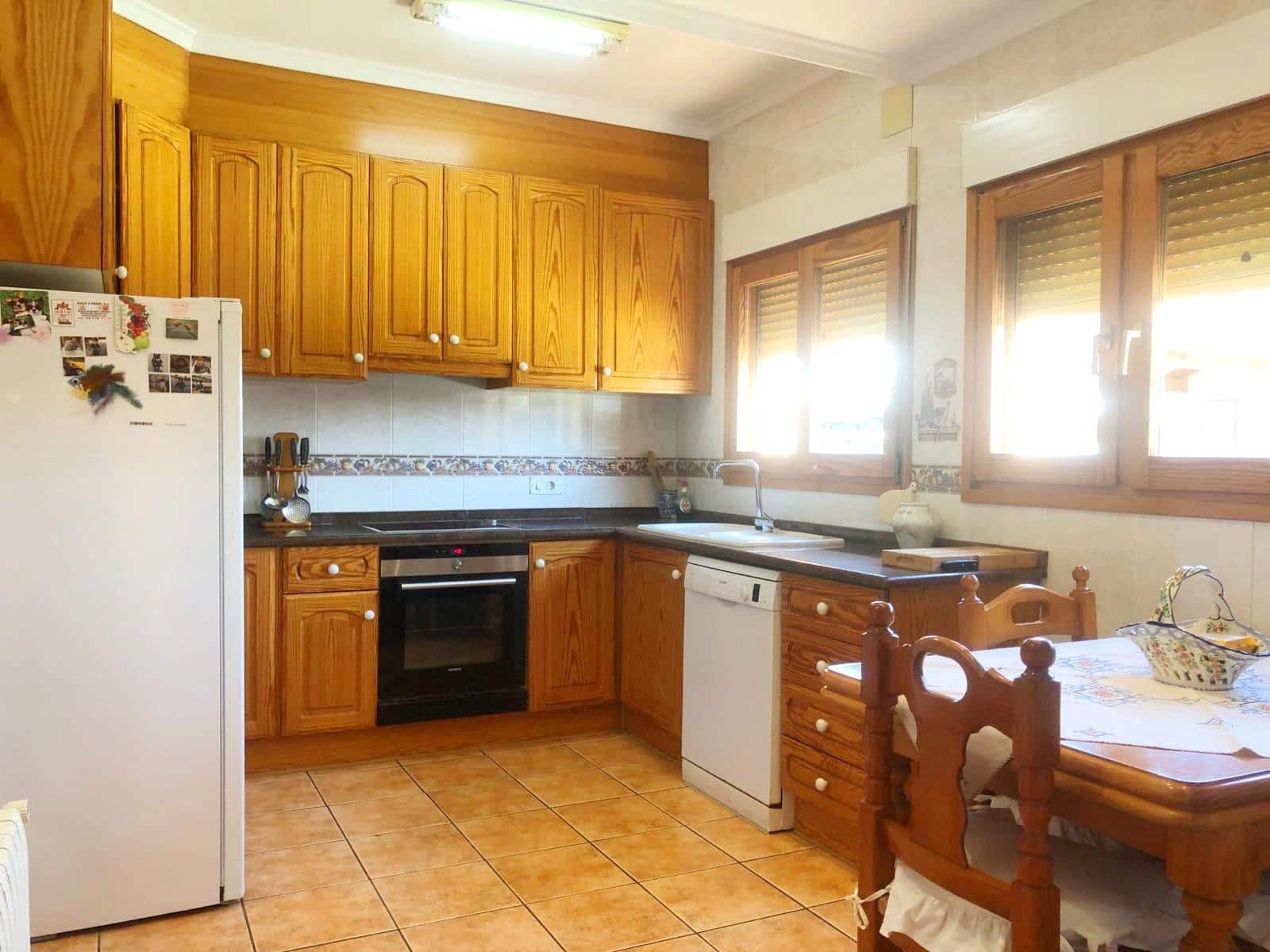 4 bedroom Villa for rent in Denia with pool garage - € 2,600 (Ref: 7634799)