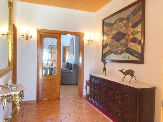 4 bedroom Villa for rent in Las Marinas / Les Marines, Dénia with pool garage - € 2,600 (Ref: 7634799)