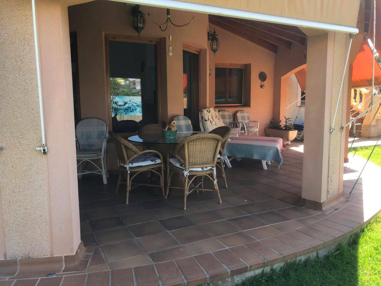 4 bedroom Villa for rent in Denia with pool garage - € 2,600 (Ref: 7634799)