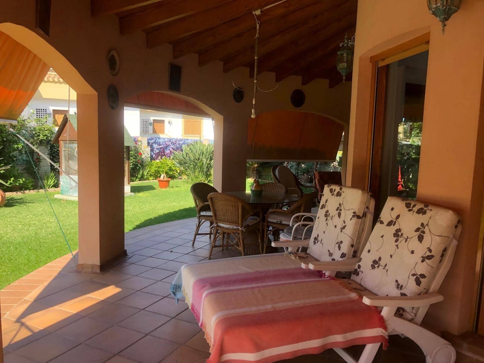 4 bedroom Villa for rent in Denia with pool garage - € 2,600 (Ref: 7634799)