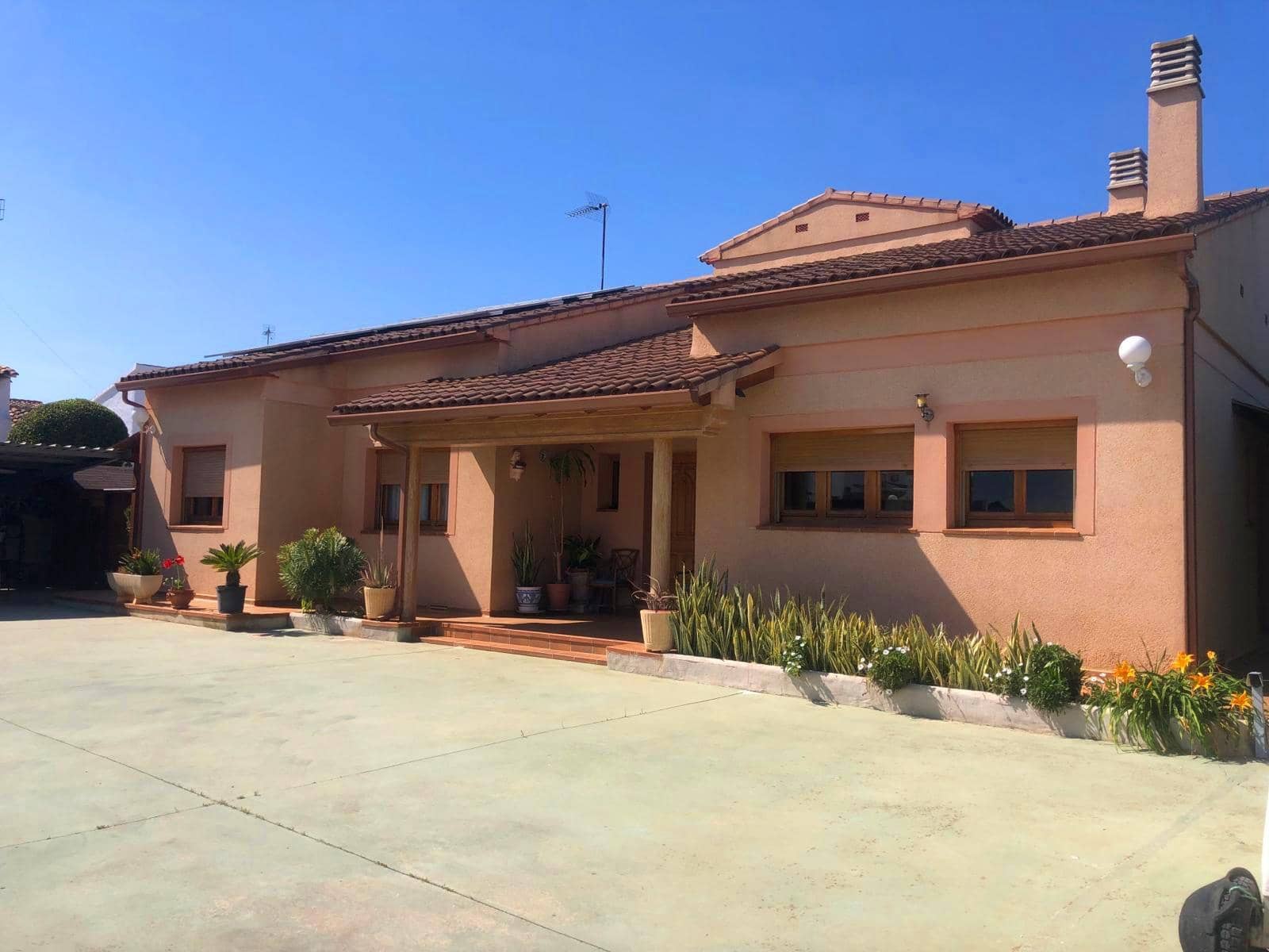 4 bedroom Villa for rent in Denia with pool garage - € 2,600 (Ref: 7634799)