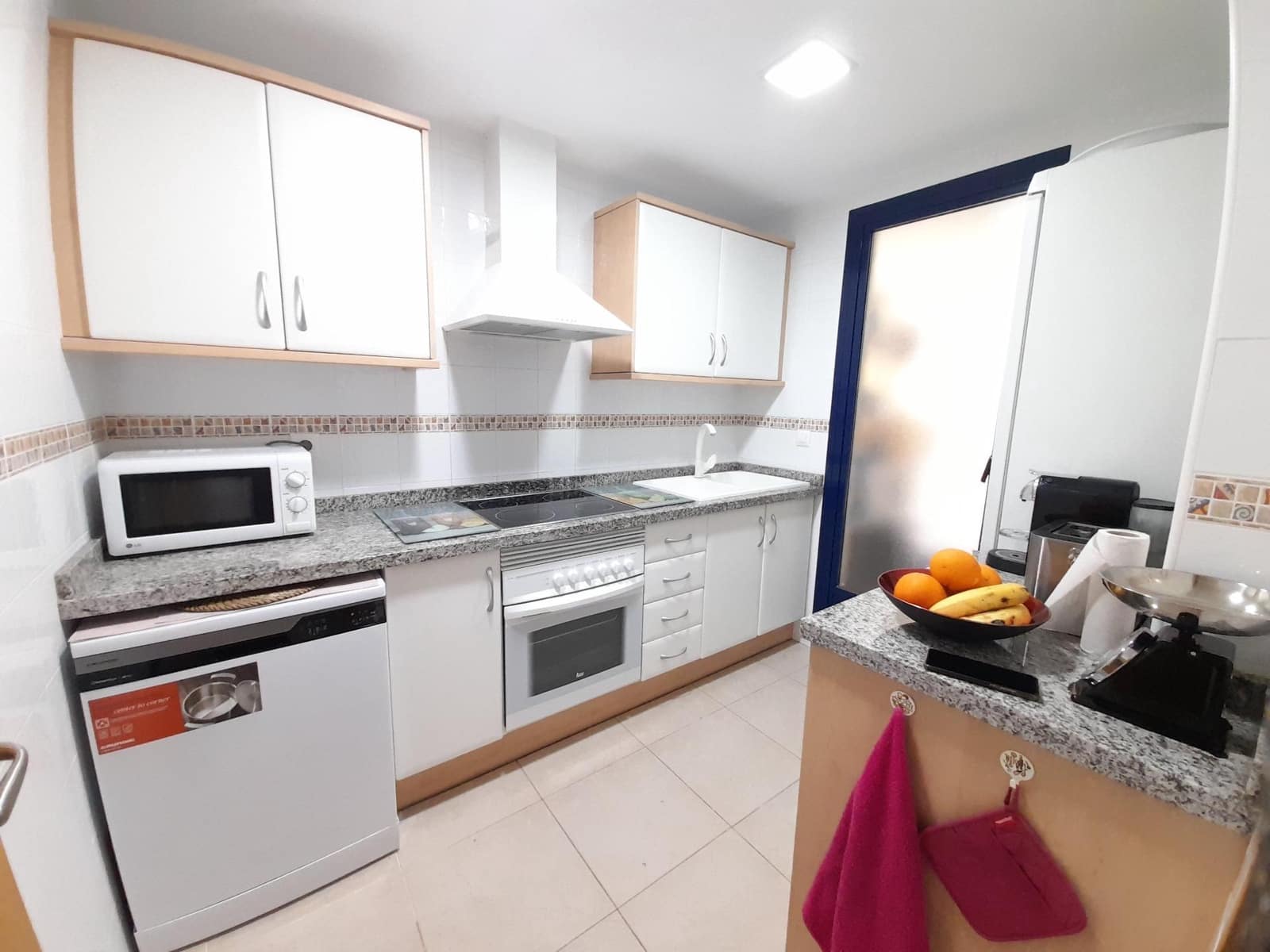 2 sypialnia Apartament do wynajęcia w Denia z basenem garażem - 750 € (Ref: 7634800)