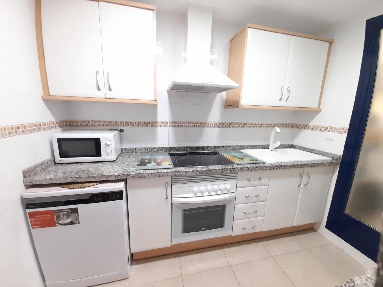 2 sypialnia Apartament do wynajęcia w Denia z basenem garażem - 750 € (Ref: 7634800)