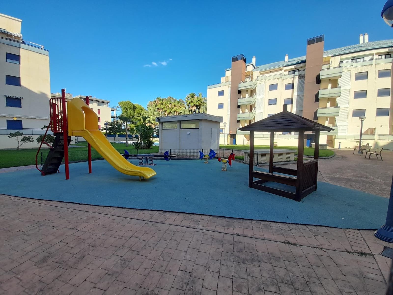 2 sypialnia Apartament do wynajęcia w Denia z basenem garażem - 750 € (Ref: 7634800)