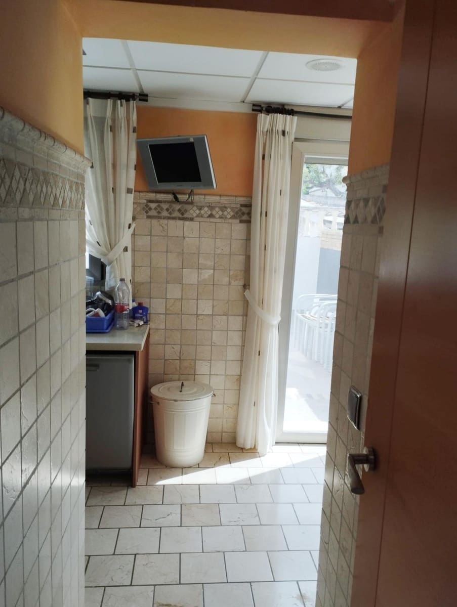 4 bedroom Villa for sale in Denia with pool garage - € 650,000 (Ref: 7640919)