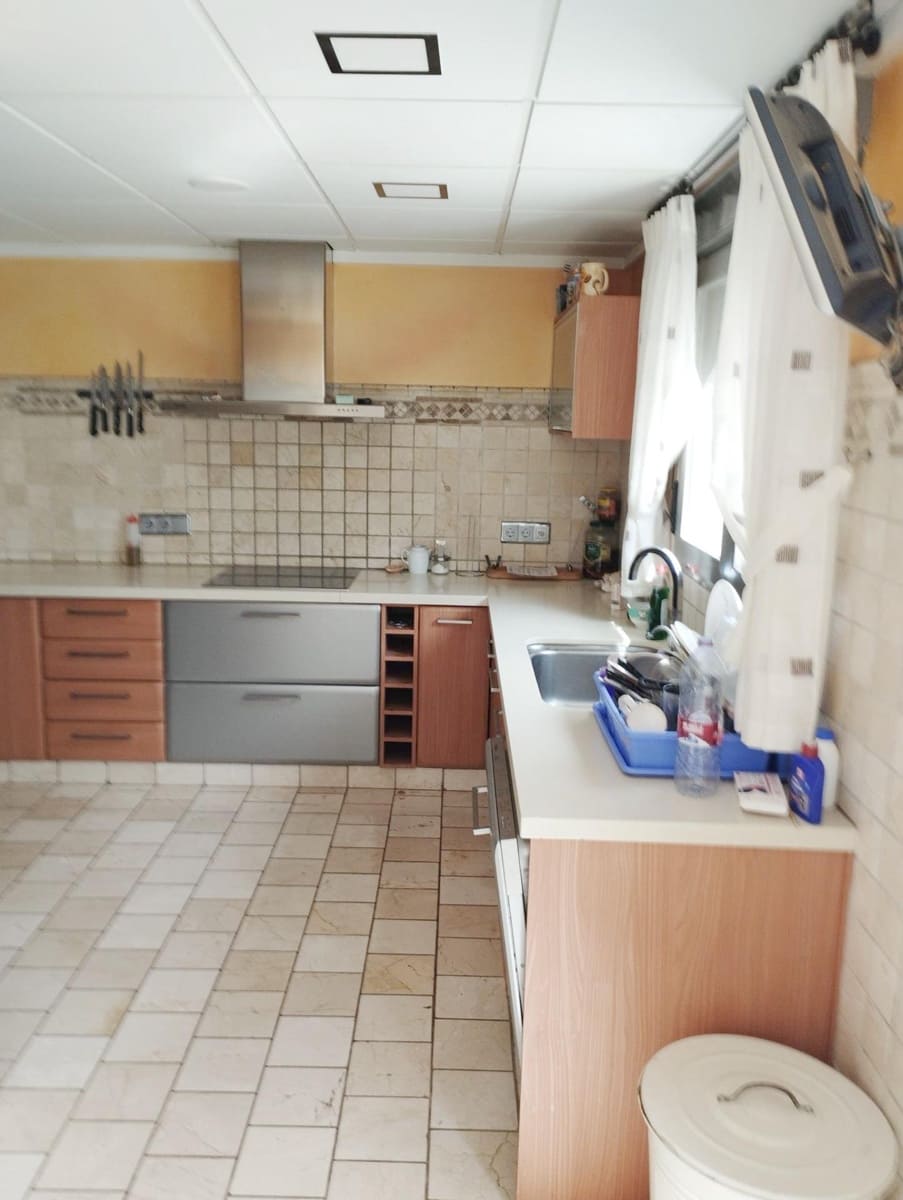 4 bedroom Villa for sale in Denia with pool garage - € 650,000 (Ref: 7640919)