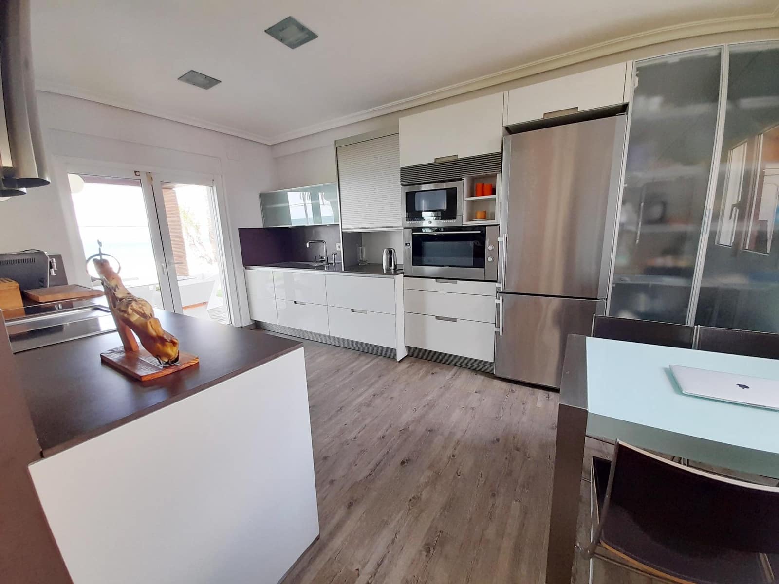 4 makuuhuone Huvila myytävänä paikassa Denia mukana 
autotalli - 2 300 000 € (Ref: 7696163)