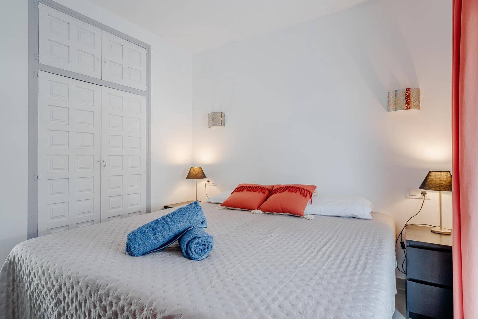 2 soveværelse Semi-Rækkehus til leje i Denia med swimmingpool - € 1.500 (Ref: 7866369)