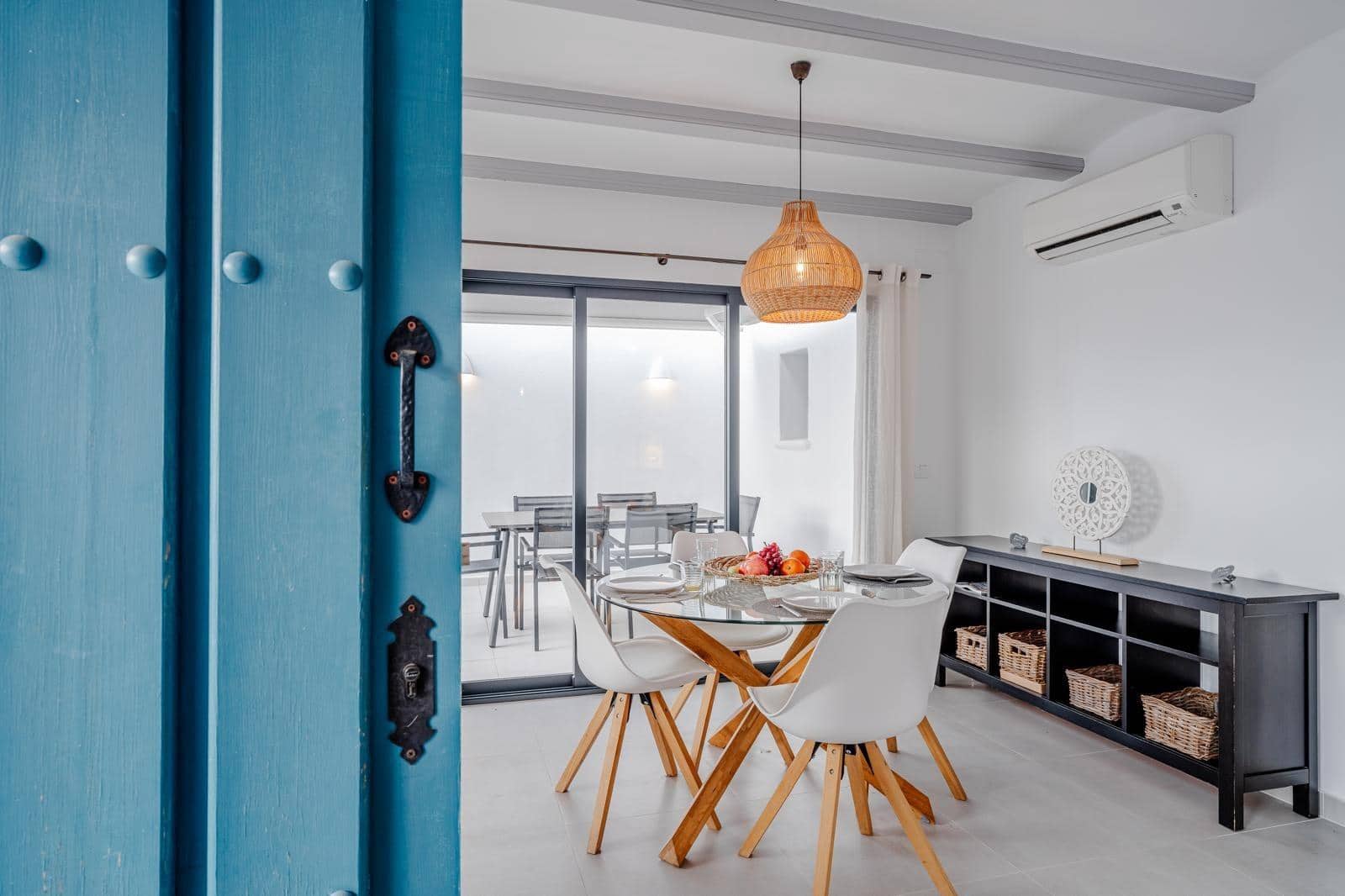 2 soveværelse Semi-Rækkehus til leje i Denia med swimmingpool - € 1.500 (Ref: 7866369)