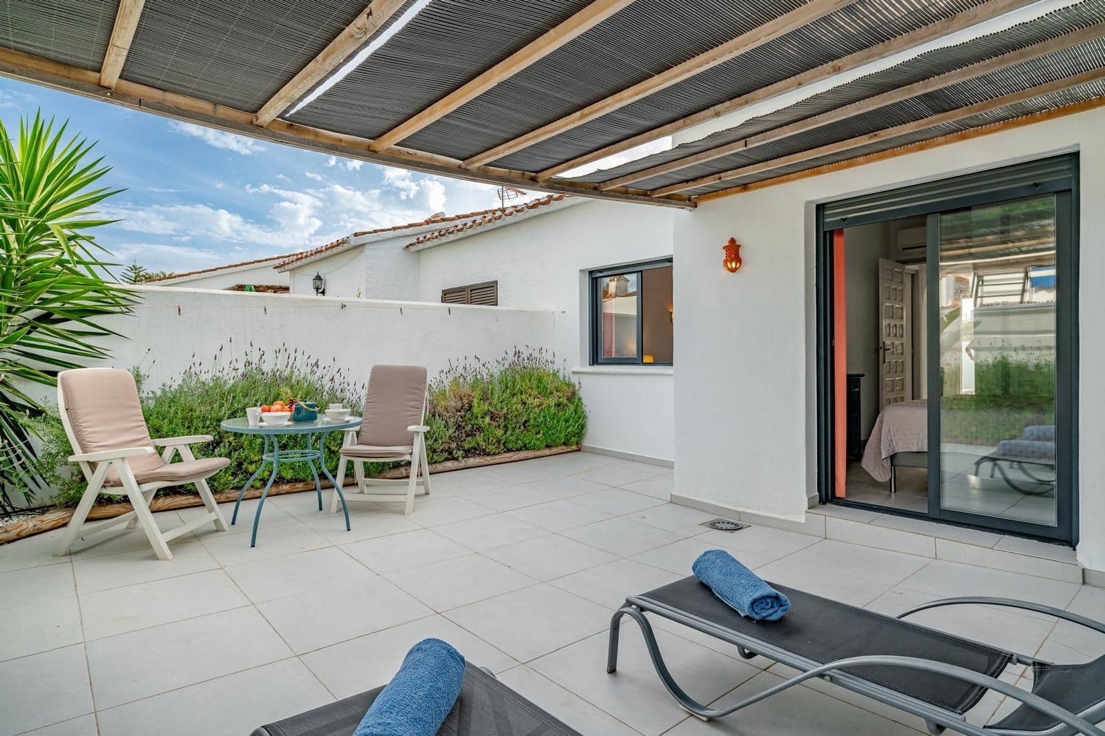 2 soveværelse Semi-Rækkehus til leje i Denia med swimmingpool - € 1.500 (Ref: 7866369)