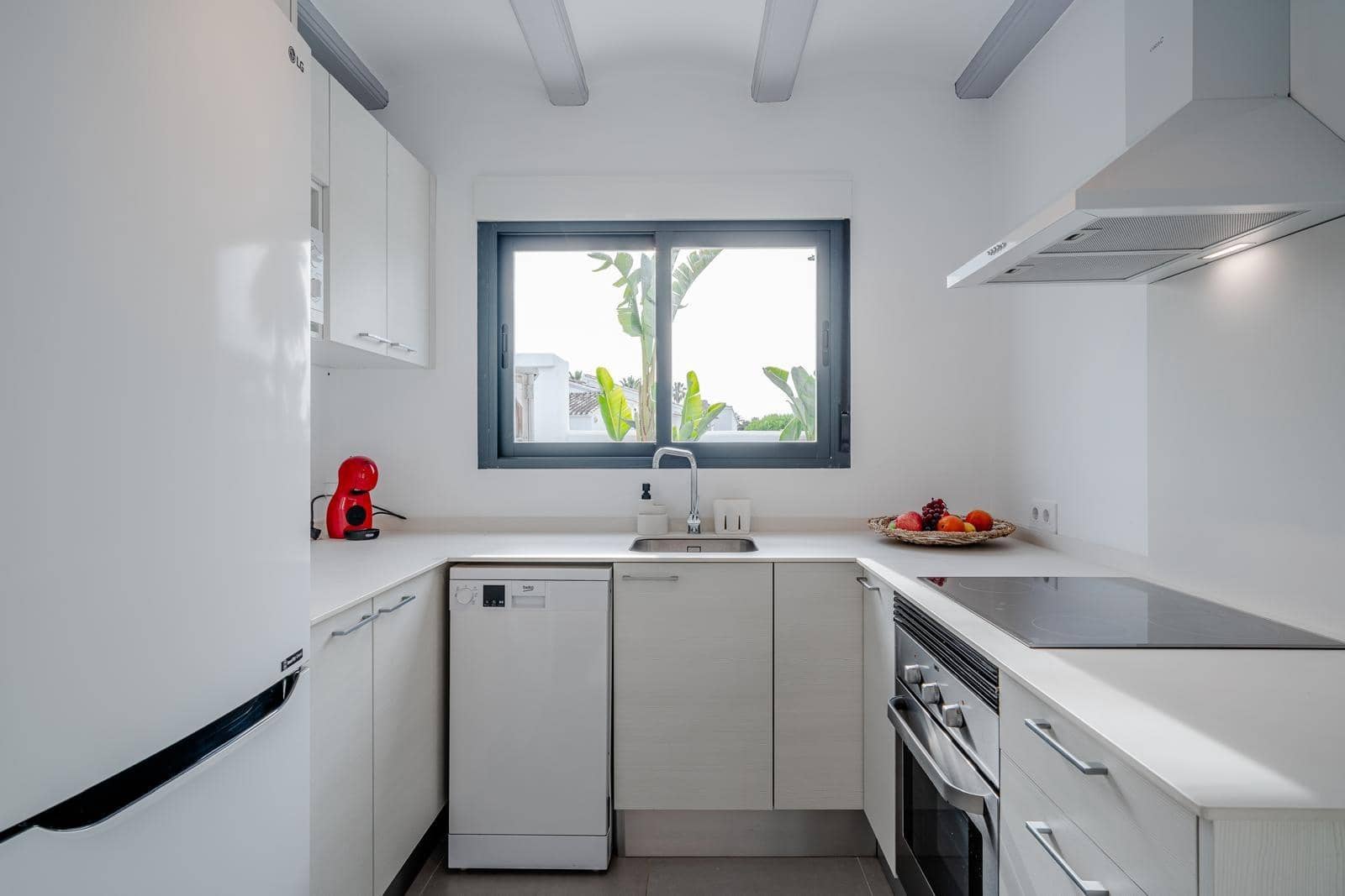 2 bedroom Semi-detached Villa for rent in Denia with pool - € 1,500 (Ref: 7866369)