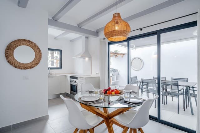 Villa/Maison Semi-Mitoyenne de 2 chambres à louer à Les Bassetes - El Marjal, Dénia avec piscine - 1 500 € (Ref: 7866369)